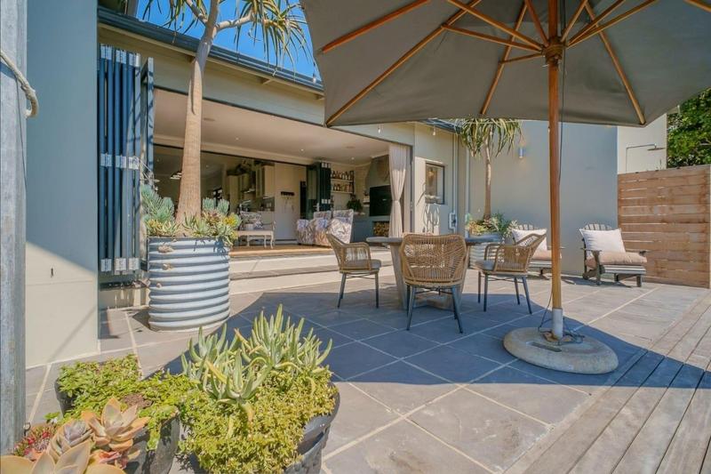 4 Bedroom Property for Sale in Lake Michelle Western Cape